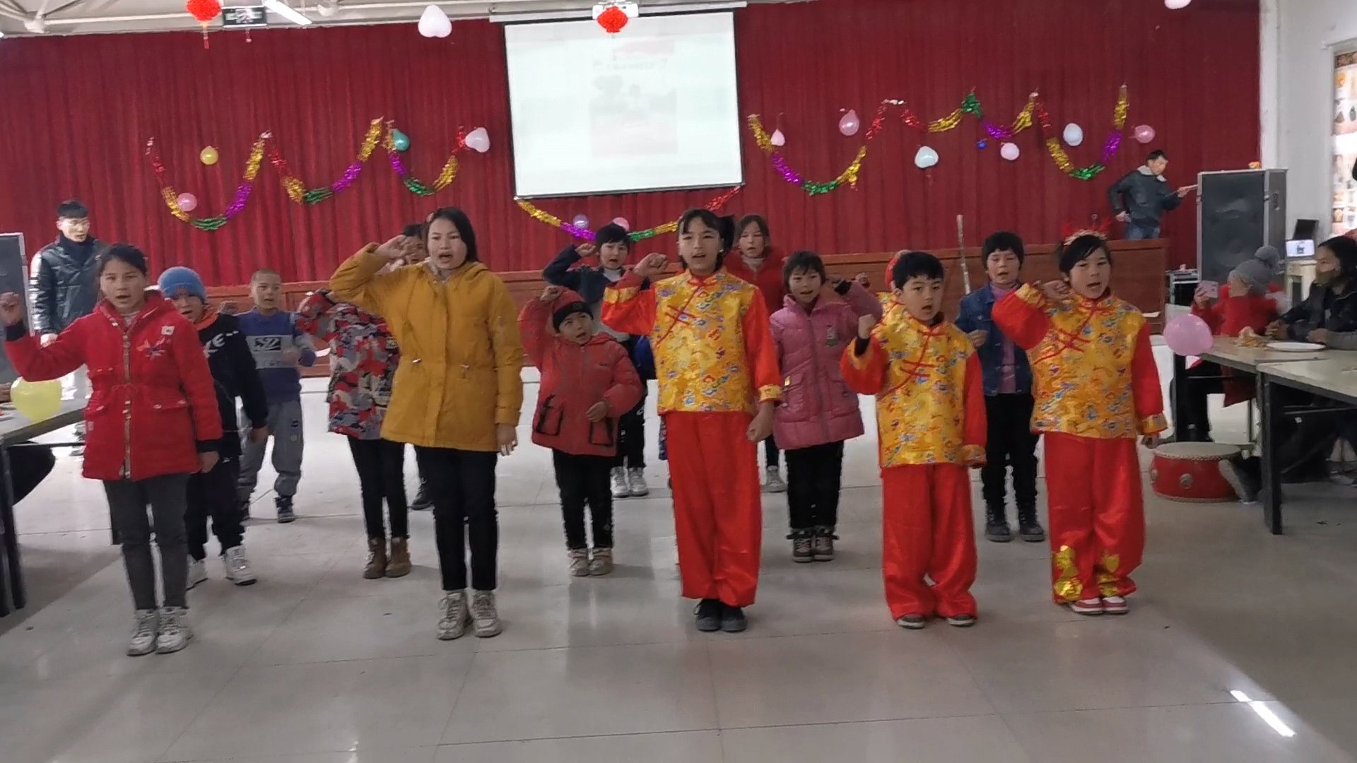 村干部新年祝福語_祝福村干部的祝福語_祝福村干部經(jīng)典語言