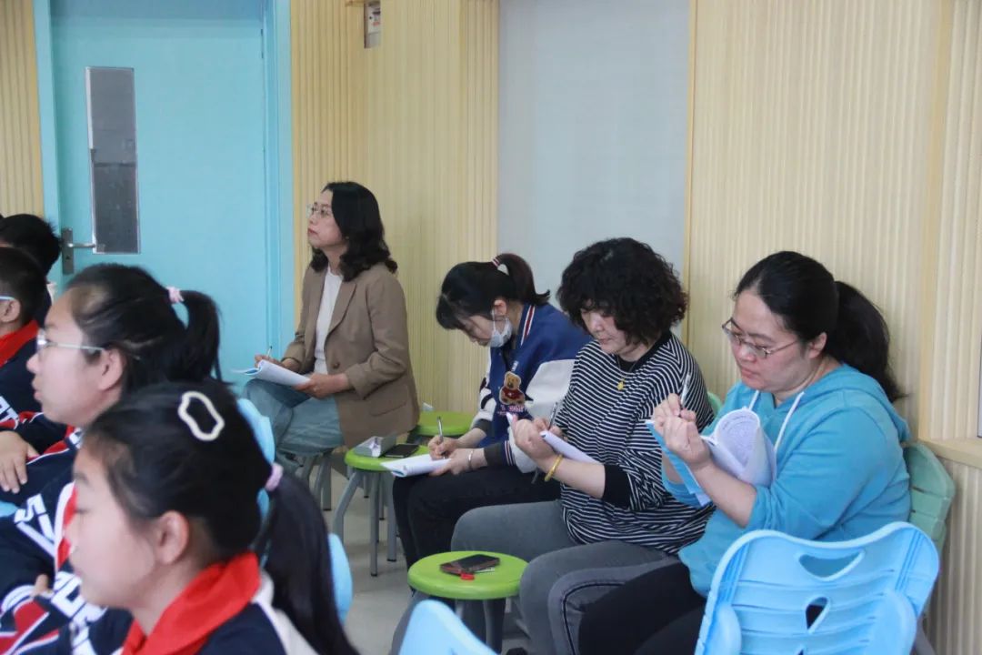 稿評課讀后感寫多少字_寫讀后感評課稿_寫讀后感評課語