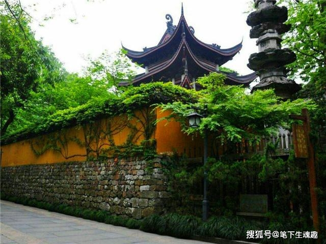 靈隱寺這幅上下聯(lián)各7個字的對聯(lián)，看明白的人不多